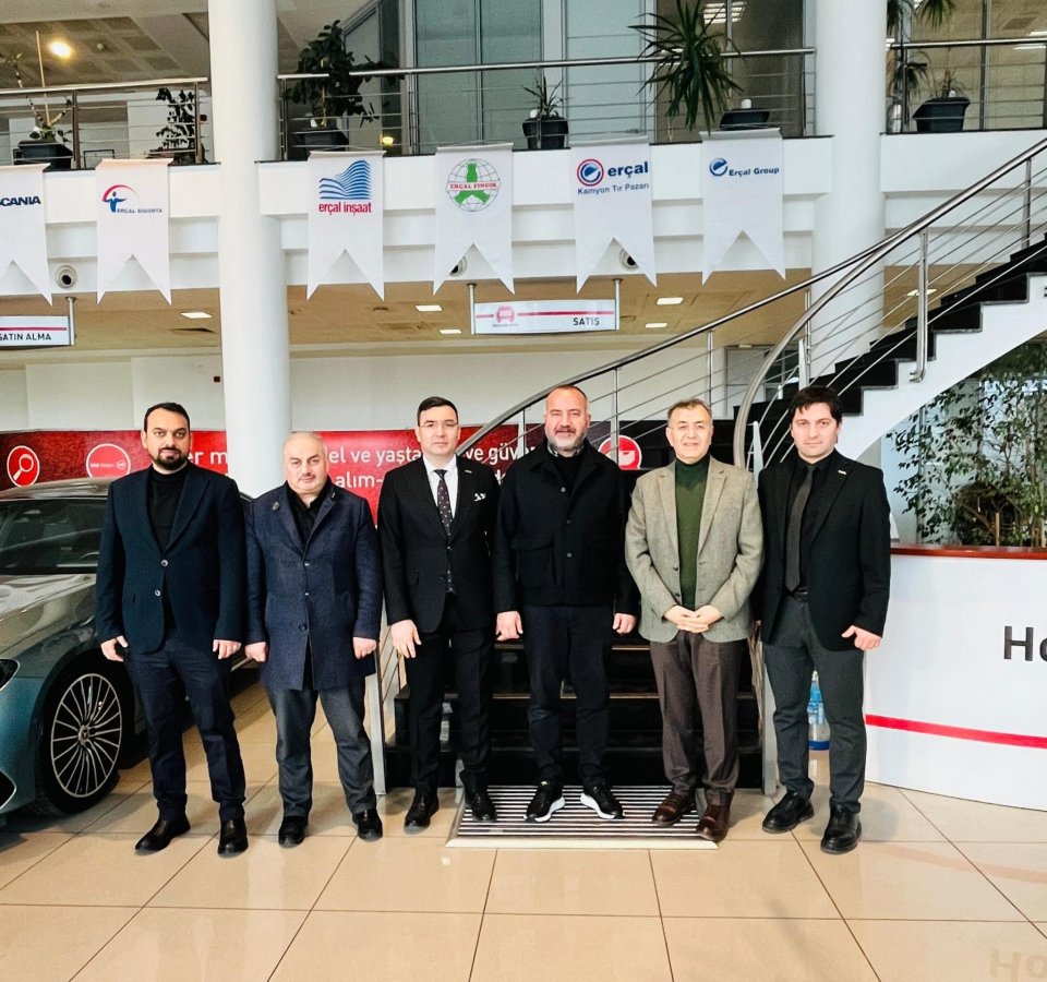 Şube Başkanımız Osman ÖĞÜTEN ve YK üyelerimiz, üyemiz Burhan ERÇAL' ı (Erçal Group) iş yerinde ziyaret etti.
