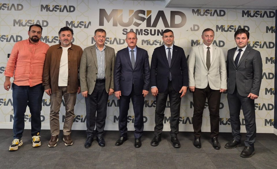 Sosyal Güvenlik Kurumu Samsun İl Müdürü Ünal KAYA ve beraberindeki heyet, Şube Başkanımız Osman ÖĞÜTEN ve Yönetim Kurulu Üyelerimizi ziyaret etti.