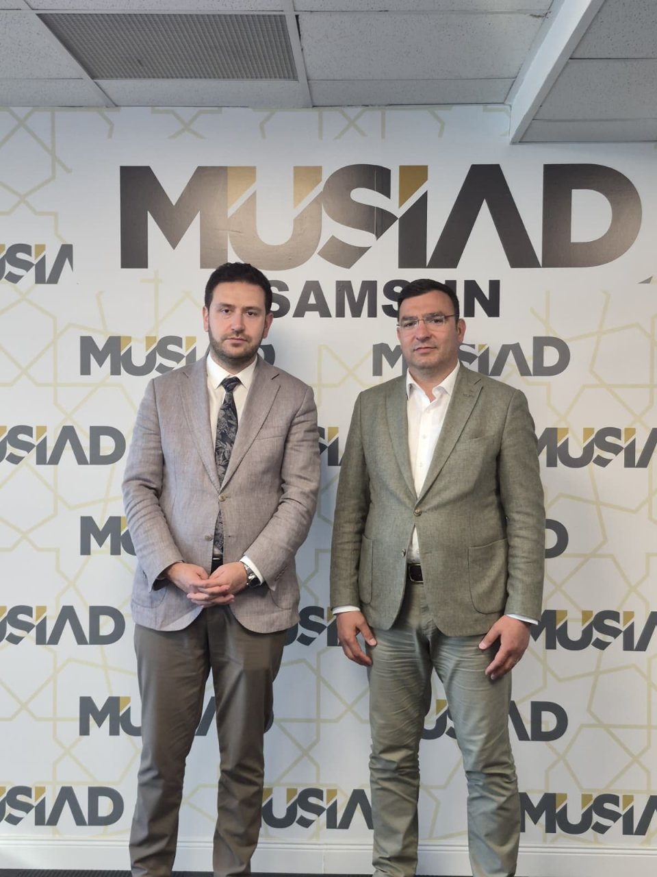 Bafra Sera OSB Müdürü Hamit BOZER, Şube Başkanımız Osman ÖĞÜTEN' i ziyaret etti