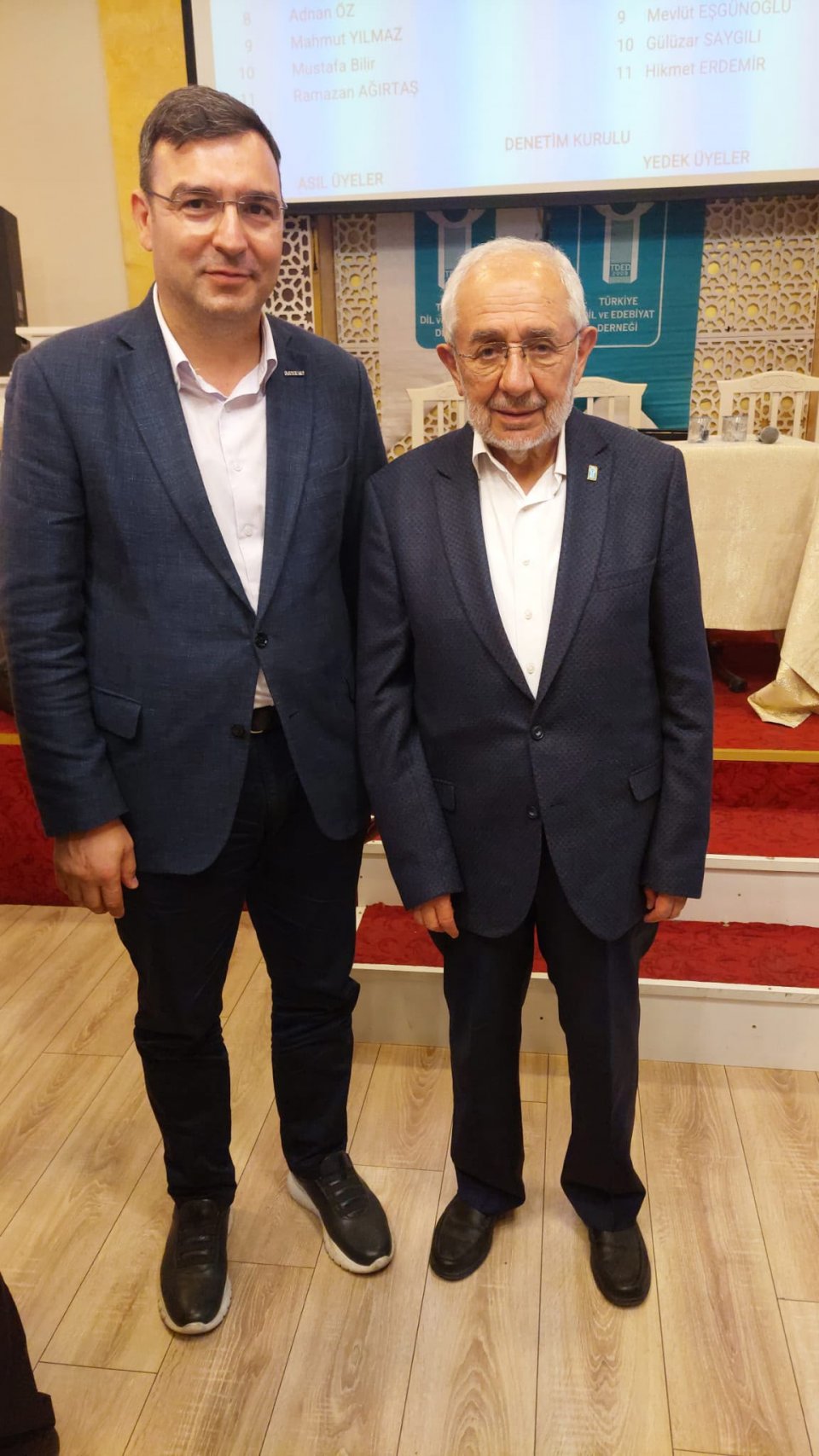 Şube Başkanımız Osman ÖĞÜTEN, Türkiye Dil ve Edebiyat Derneği Samsun Şubesi tarafından gerçekleştirilen Olağanüstü Genel Kurul Toplantısı’na katılım sağladı.