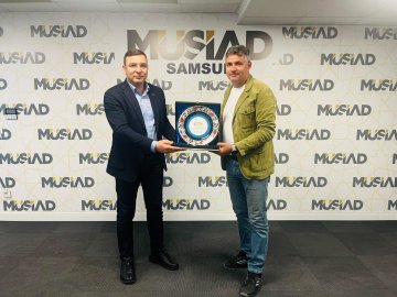 Samsun Büyükşehir Belediyesi Spor Hizmetleri Birim Amiri Birol GENÇ, Başkanımız Osman ÖĞÜTEN'i ziyaret etti.