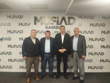 Tekkeköy eşrafından Sabri YETKİN, İlyas DEMİR ve Ahmet KEFELİ, Başkanımız Osman ÖĞÜTEN' i ziyaret ettii.