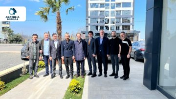 Şube Başkanımız Osman ÖĞÜTEN, Önceki Dönem Şube Başkanımız Hasan Tahsin ŞENGÜL ve üyelerimiz, üyemiz Hasan KÜÇÜK ’ ü (Anatolia Sondaj) iş yerinde ziyaret etti.