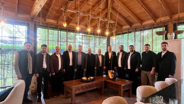 Yönetim Kurulu Toplantımız, Şube Başkanımız Osman ÖĞÜTEN ve YK Üyelerimizin katılımı ile YK Üyemiz Adem YEŞİLOĞLU' nun ev sahipliğinde gerçekleştirildi.
